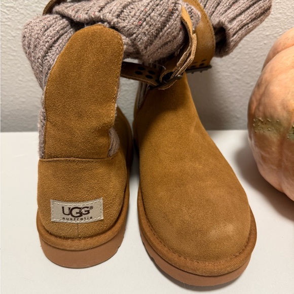 UGG Women’s Brown Suede slouchy sweater Boots size 7 - Picture 1 of 8